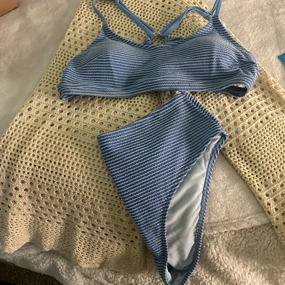 Cute blue striped strappy backed cupshe bikini